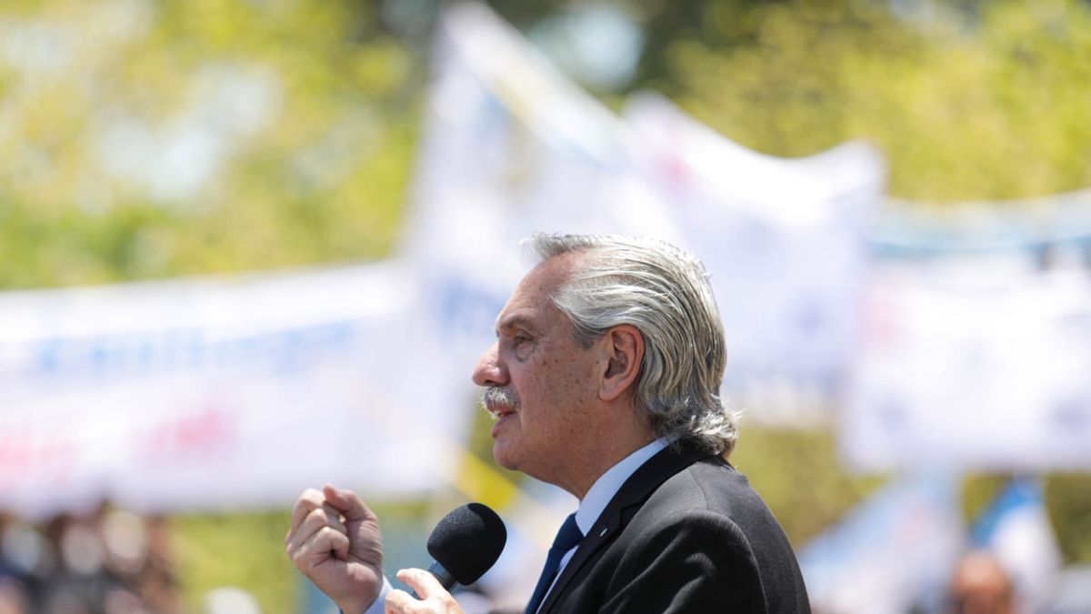 Alberto Fernández en un acto de entrega de viviendas en Misiones