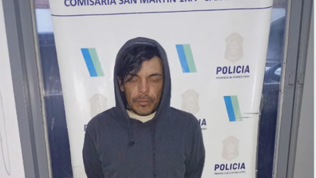 El detenido est&aacute; acusado de incendiar 13 veh&iacute;culos. (Foto: Polic&iacute;a)