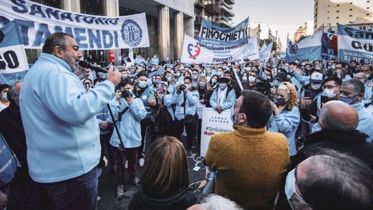 El Gobierno prorrogó la conciliación obligatoria para Sanidad y se enciende el conflicto con los trabajadores