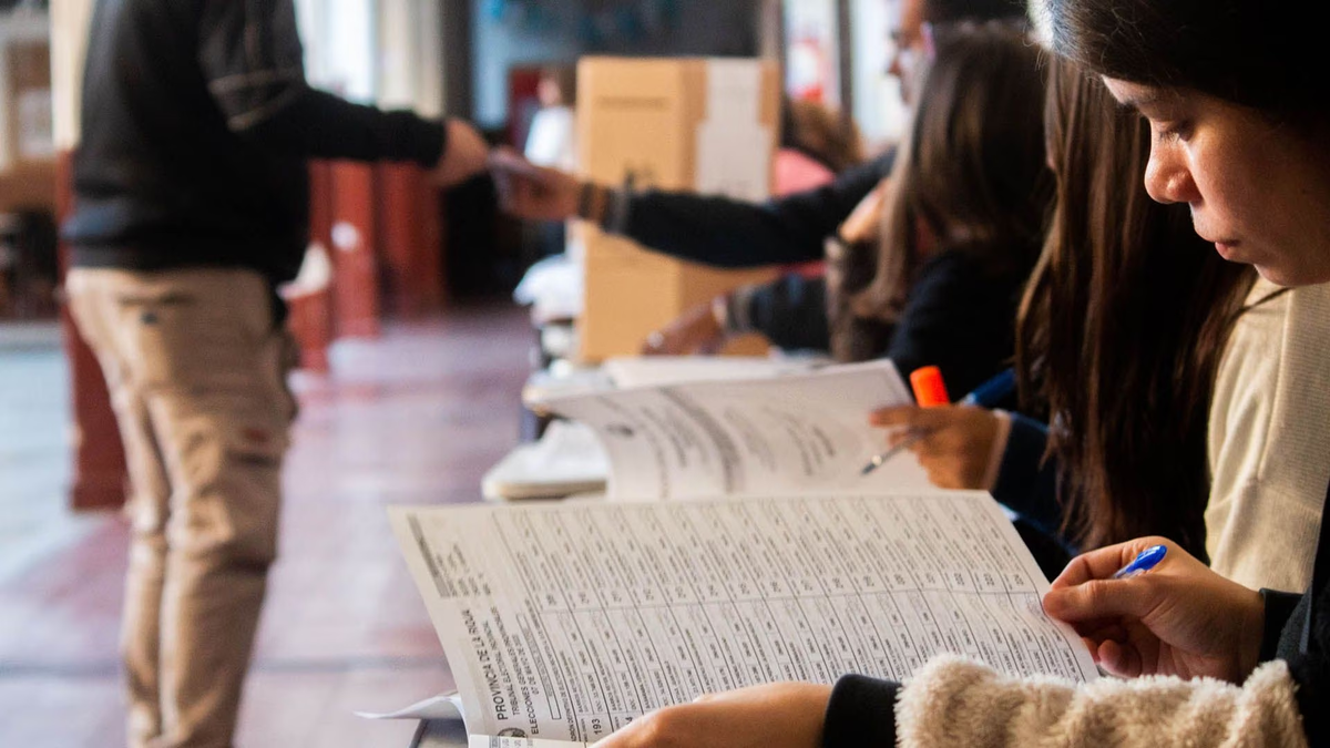 Quienes no cumplan con la veda electoral podrían ser sancionados con hasta 2 años de prisión (Foto: archivo)