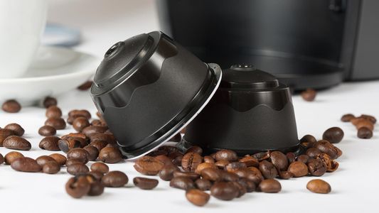 Insólito: descubren media tonelada de cocaína escondida en la fábrica de una famosa marca de café en cápsulas