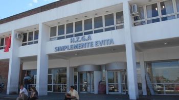 El joven fue trasladado al Hospital Zonal General de Agudos Simplemente Evita donde finalmente murió El joven fue trasladado al Hospital Zonal General de Agudos Simplemente Evita donde finalmente murió