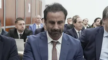 Los fuertes chats con Luque de un testigo en el juicio por la muerte de Maradona: Salí antes de que explote