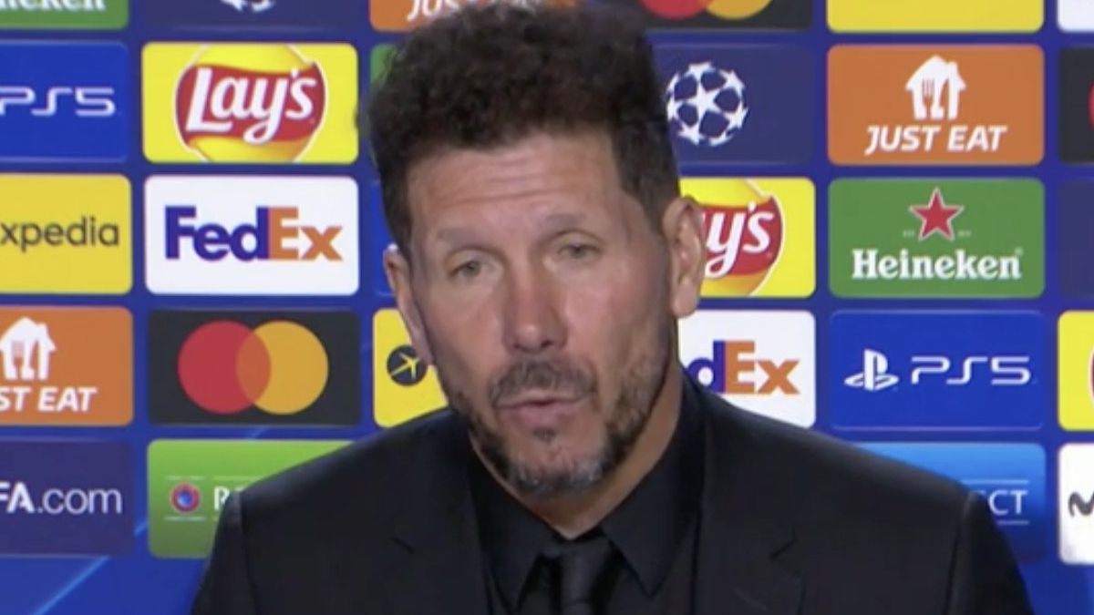 Simeone apuntó contra el DT español.