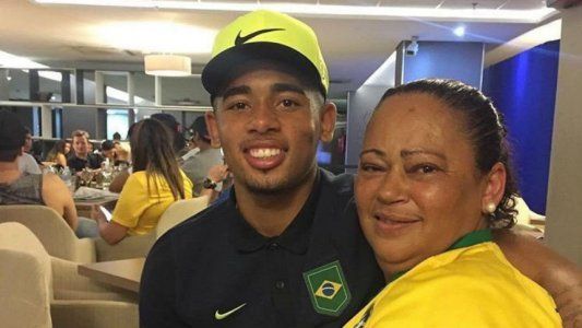 Supermamás: seis de los once titulares de Brasil se criaron sin padre