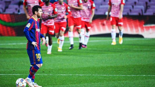 Papelón del Barcelona: le ganaba a Granada con gol de Messi y quedaba puntero, pero se durmió y lo perdió 2-1