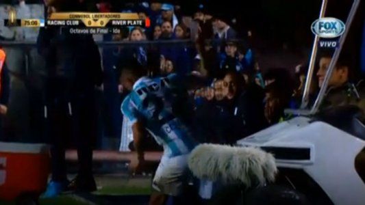 Centurión salió reemplazado a falta de 15 minutos y estalló de bronca