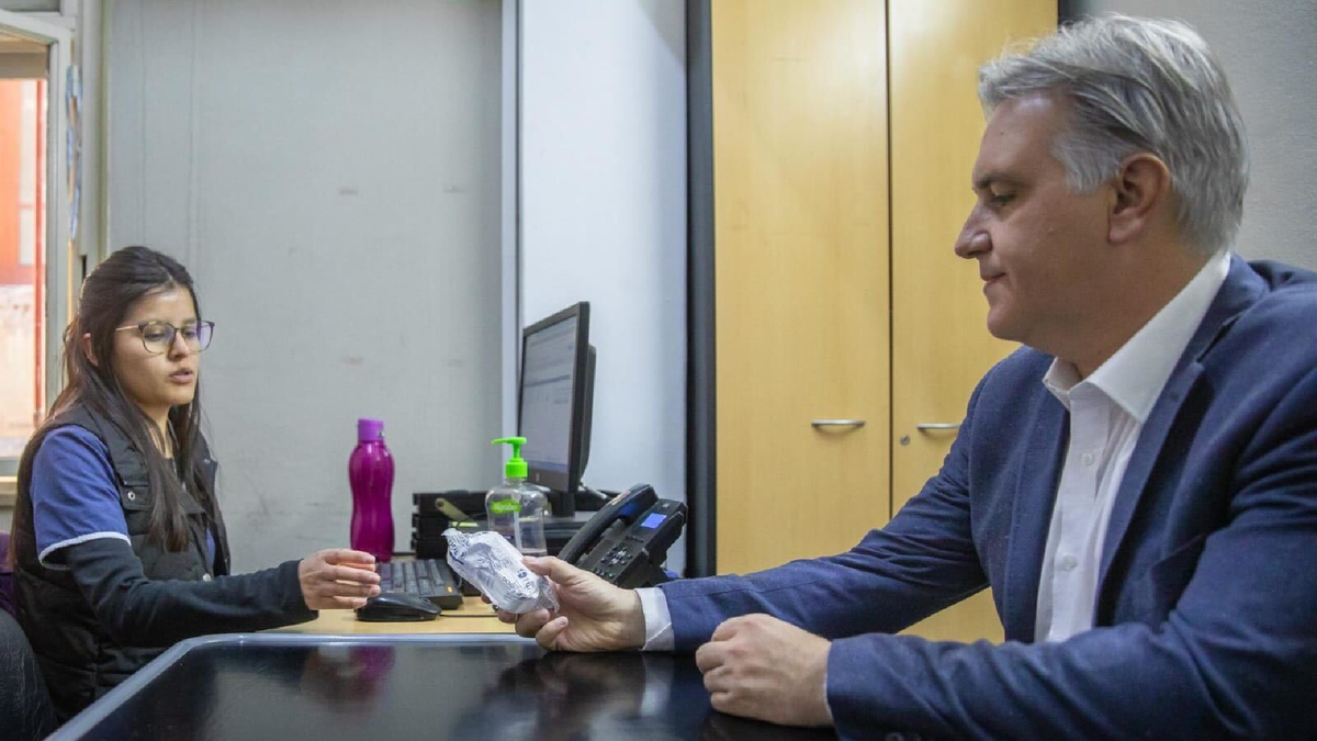 Narcotest: el gobernador Martín Llaryora se realizó el examen en cumplimiento de la nueva ley. (Foto: captura)