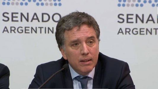 Con críticas a los K, Dujovne defendió el déficit cero en el Senado: Más sencillo sería imprimir dinero y gastar más