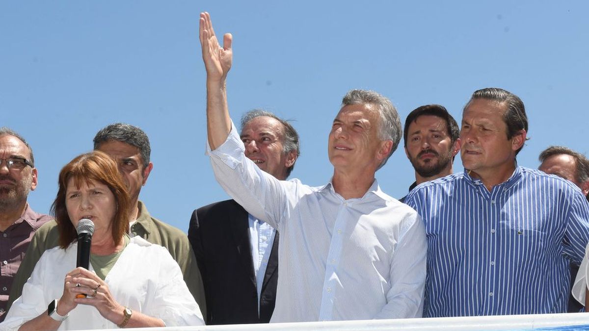 Mauricio Macri se presentó en indagatoria pero por un detalle procediental no pudo declarar. ¿Qué pasó y cómo se vivió ese momento?