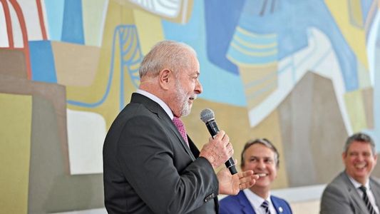 Lula llamó a enfrentar el nuevo monstruo de la extrema derecha fanática