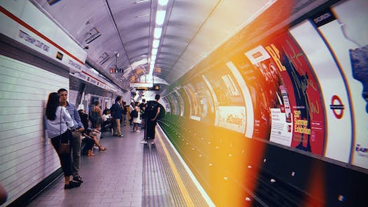 Empujaron a un joven a las vías del subte