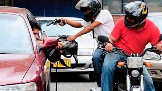 Un hombre fue asesinado por motochorros que intentaron robarle el auto en  Moreno