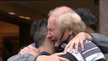 Vecinos de Ramos Mejía recordaron la figura del trabajador y protestaron contra la gestión de Fernando Espinoza. Vecinos de Ramos Mejía recordaron la figura del trabajador y protestaron contra la gestión de Fernando Espinoza.