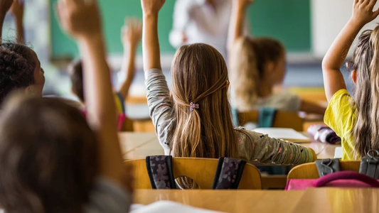 El Gobierno lanzó Vouchers Educativos para las familias que no pueden pagar la cuota de escuelas privadas