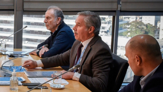 Solá instó a productores a exportar más conocimiento en materia agrícola