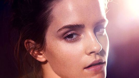 El topless de Emma Watson en una sesión fotográfica