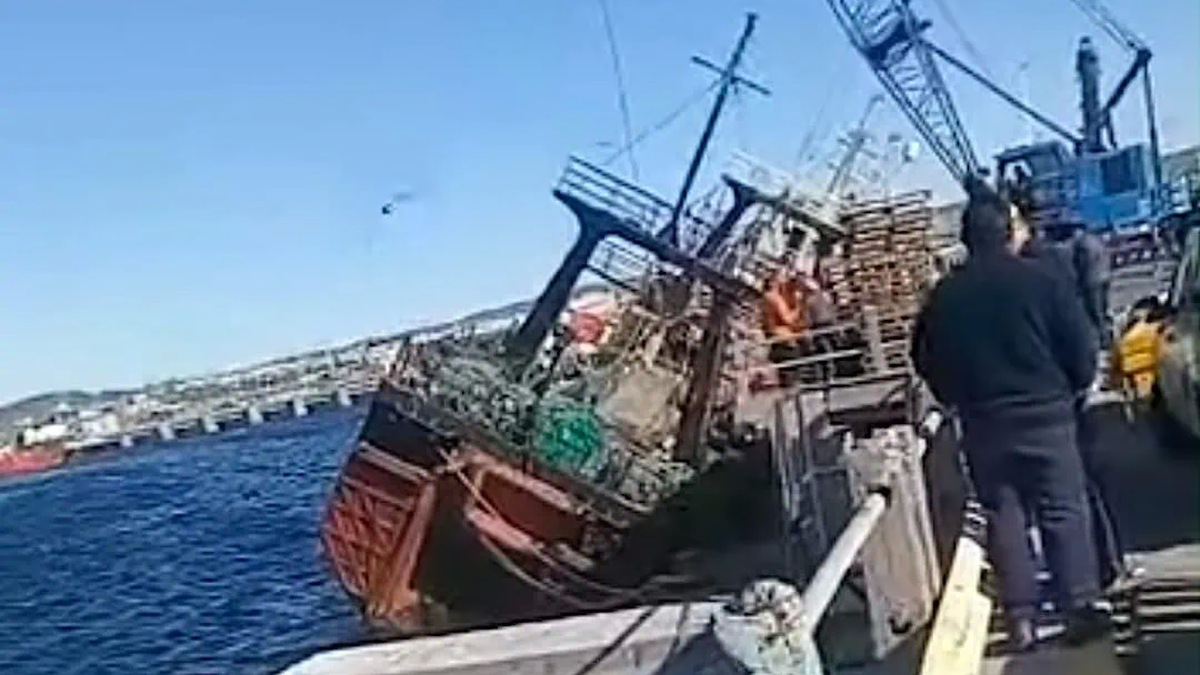 Se hundió un barco pesquero amarrado al muelle de Puerto Madryn.