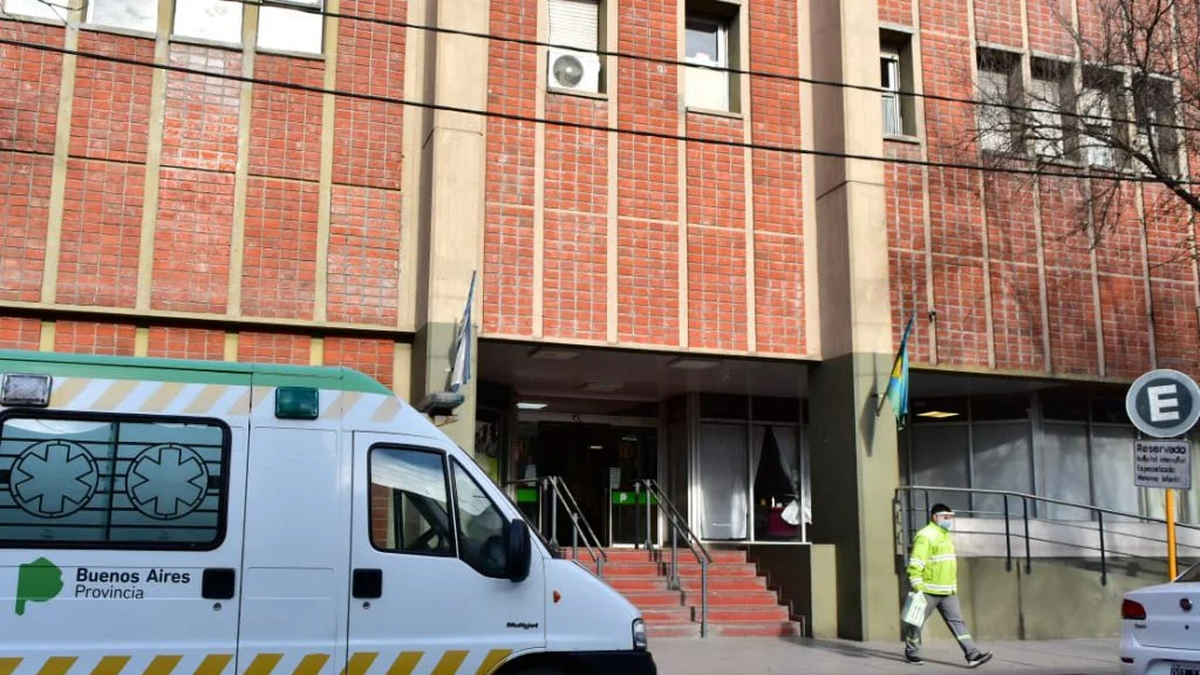 Buscan a una joven que sacó a su hijo de 3 años intoxicado con cocaína de un hospital en Mar del Plata