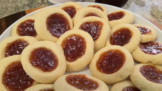 Pepas de membrillo caseras: la receta fácil para que salgan esponjosas y sabrosas