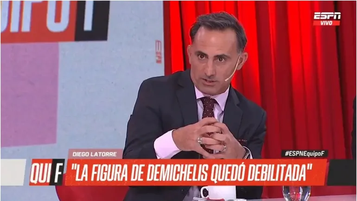 Diego Latorre destrozó a Martín Demichelis (Foto: captura de video) Diego Latorre destrozó a Martín Demichelis (Foto: captura de video)