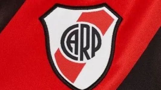 Se conoció la nueva camiseta alternativa de River que tendrá un detalle particular