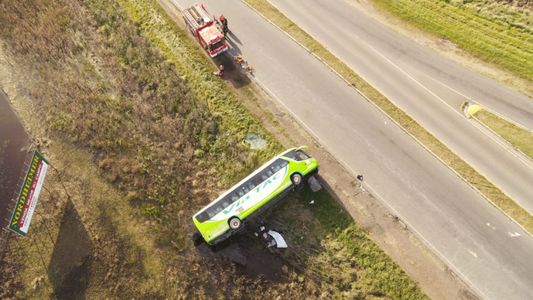 ¡Íbamos como chanchos!: el dramático relato de una pasajera del micro que volcó en General La Madrid