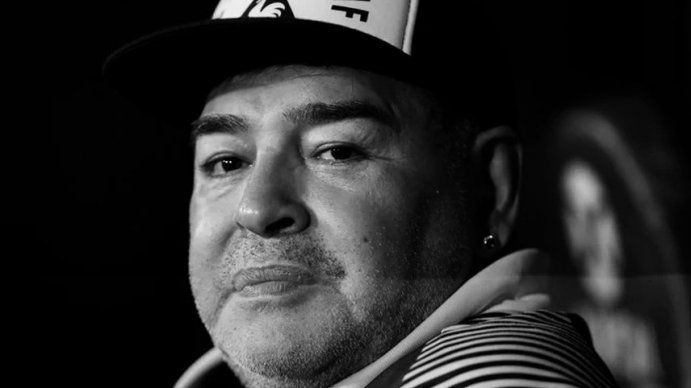 A horas de su cumpleaños número 60, Diego Maradona no tiene síntomas de coronavirus según Dalma