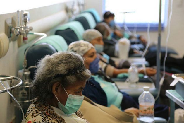 El cáncer mató a 10 millones de personas en 2020 y el de mama es el más frecuente