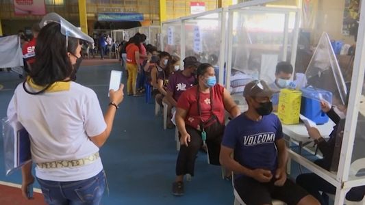 Ómicron: qué se sabe de la variante, cuán efectivas son las vacunas y por qué es mejor que la Delta