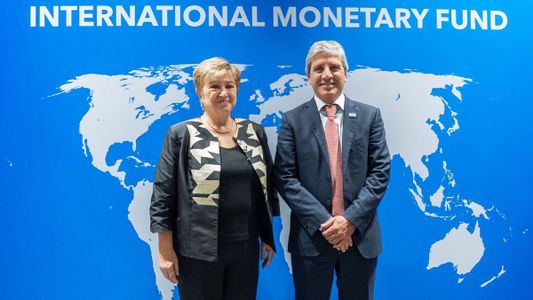 El FMI elogió las reformas de Milei y proyectó una recuperación de la economía argentina en 2027