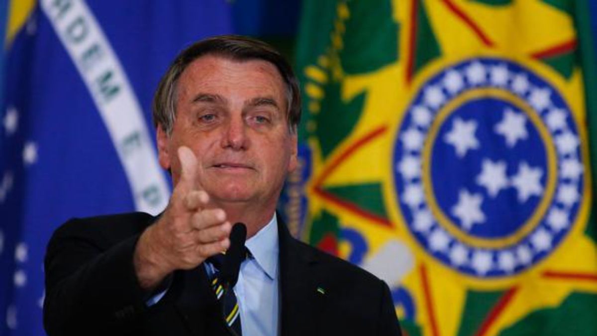 La teoría conspirativa de Jair Bolsonaro: Los argentinos están escapando hacia Brasil