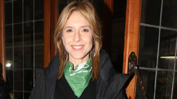 Carla Peterson insultó a un seguidor