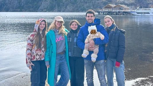 Nicole Neumann compartió las tiernas postales de las primeras vacaciones familiares de Cruz