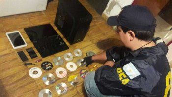 Detuvieron a “Camus Hacker” y a un fotógrafo por abuso de menores