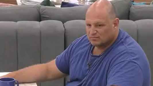 Gran Hermano 2022: Ariel se desnudó en la cocina y desató un nuevo escándalo en la casa