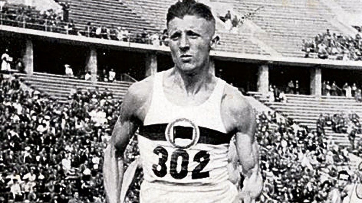 Rudolf Harbig fue el único atleta en la historia que batió los récords mundiales de 400, 800 y 1500 metros.
