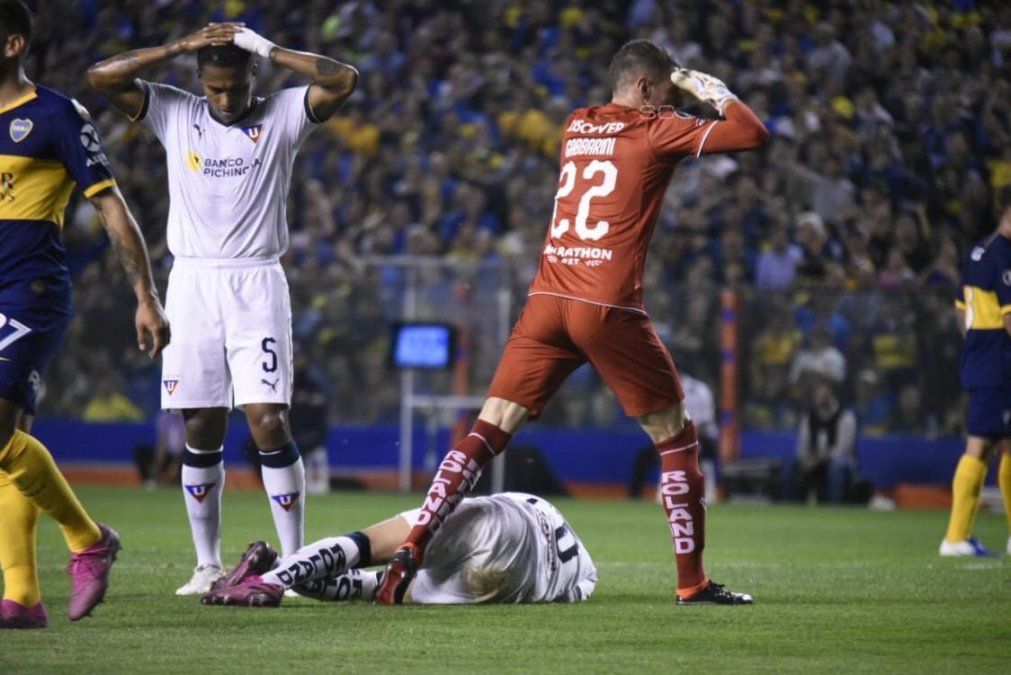 La escalofriante lesión de Christian Cruz, el defensor de Liga de Quito que se fracturó el tobillo