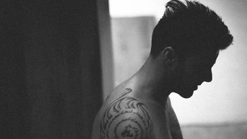 Ricky Martin, completamente desnudo en un video