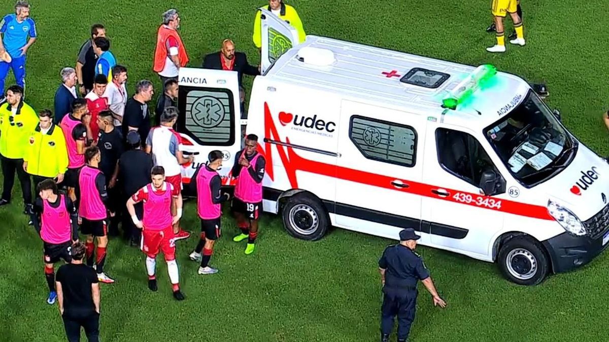 Partido suspendido: preocupación en Estudiantes-Boca al desplomarse el futbolista Javier Altamirano en pleno partido