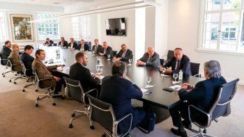 Alberto se reunió con empresarios y les pidió apoyo para la recuperación de la económica postpandemia