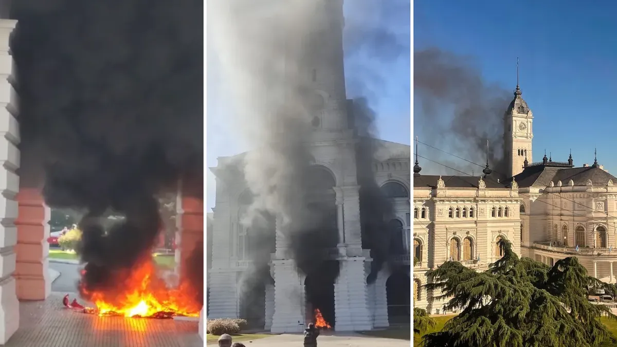 Durante los disturbios, varios ventanales del edificio fueron destruidos. (Foto: redes sociales)