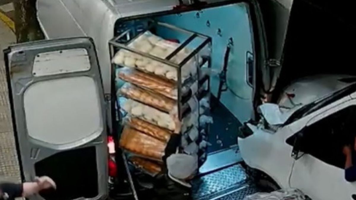 Video estremecedor: descargaban pan de una camioneta y se sa