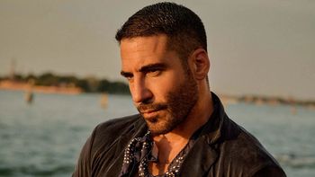 Netflix: Miguel Ángel Silvestre es furor con la versión española de un clásico del cine romántico.