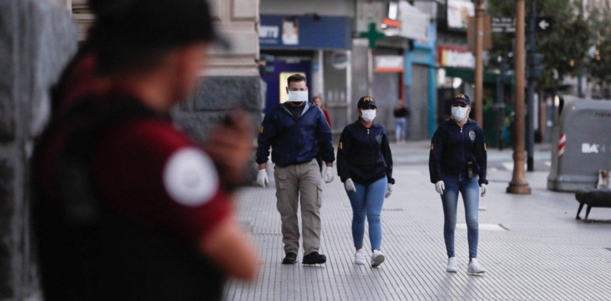 Leve baja en los contagios: confirmaron 13.267 casos y 372 muertes en 24 horas