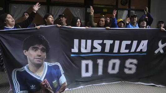 El caso Maradona: con el juicio paralizado, el médico Luque sorprende con una estrategia que nadie vio venir