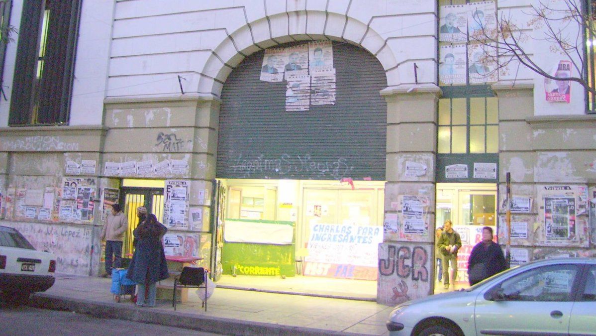 Se agrava el conflicto con las universidades: alumnos tomaron la facultad de Filosofía y Letras de la UBA