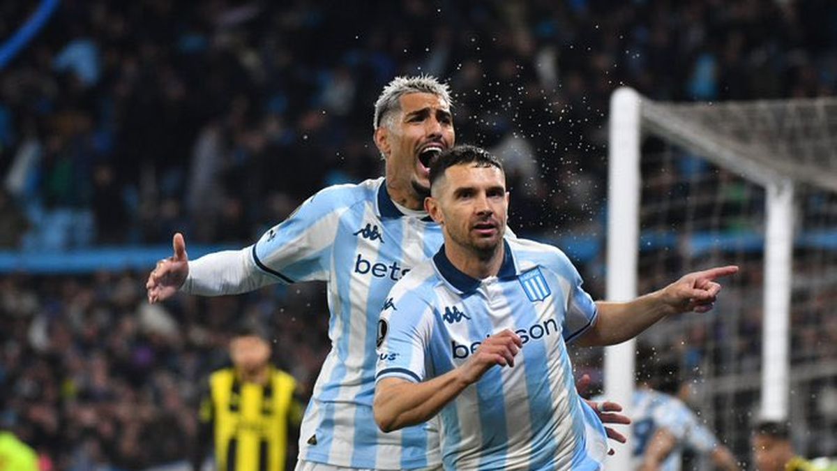 Triunfo agónico de Racing ante Peñarol: ahora disputará los cuartos de final con Vélez
