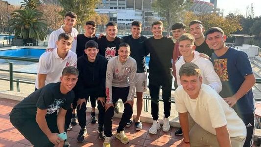 Otra vez en casa: Julián Álvarez visitó la pensión de River y dejó un mensaje para la gente
