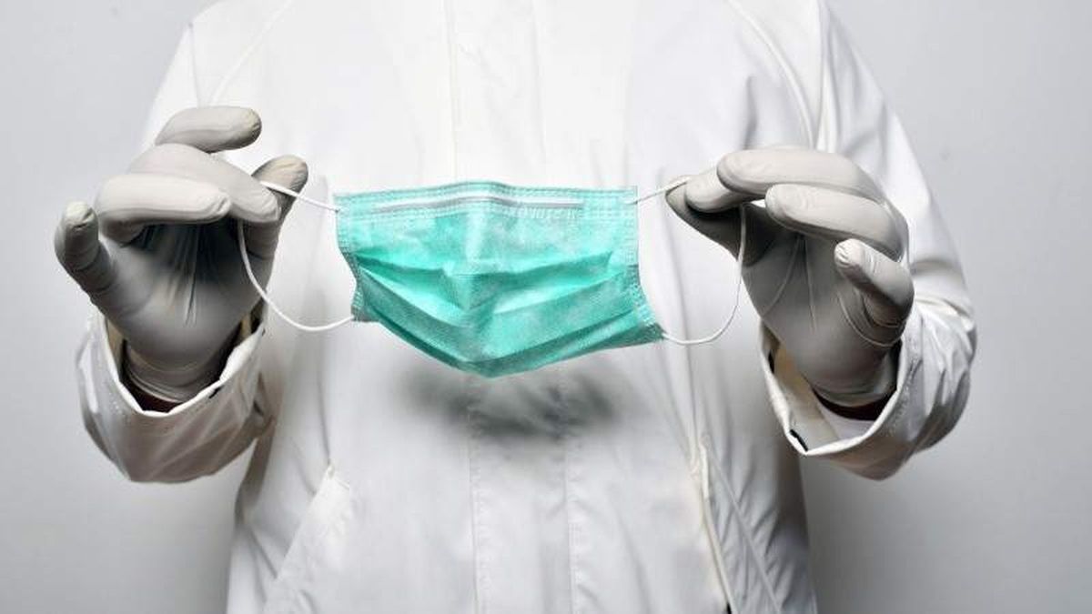 Investigadores crearon un barbijo capaz de detectar si la persona que lo utiliza es positivo en coronavirus.&nbsp;